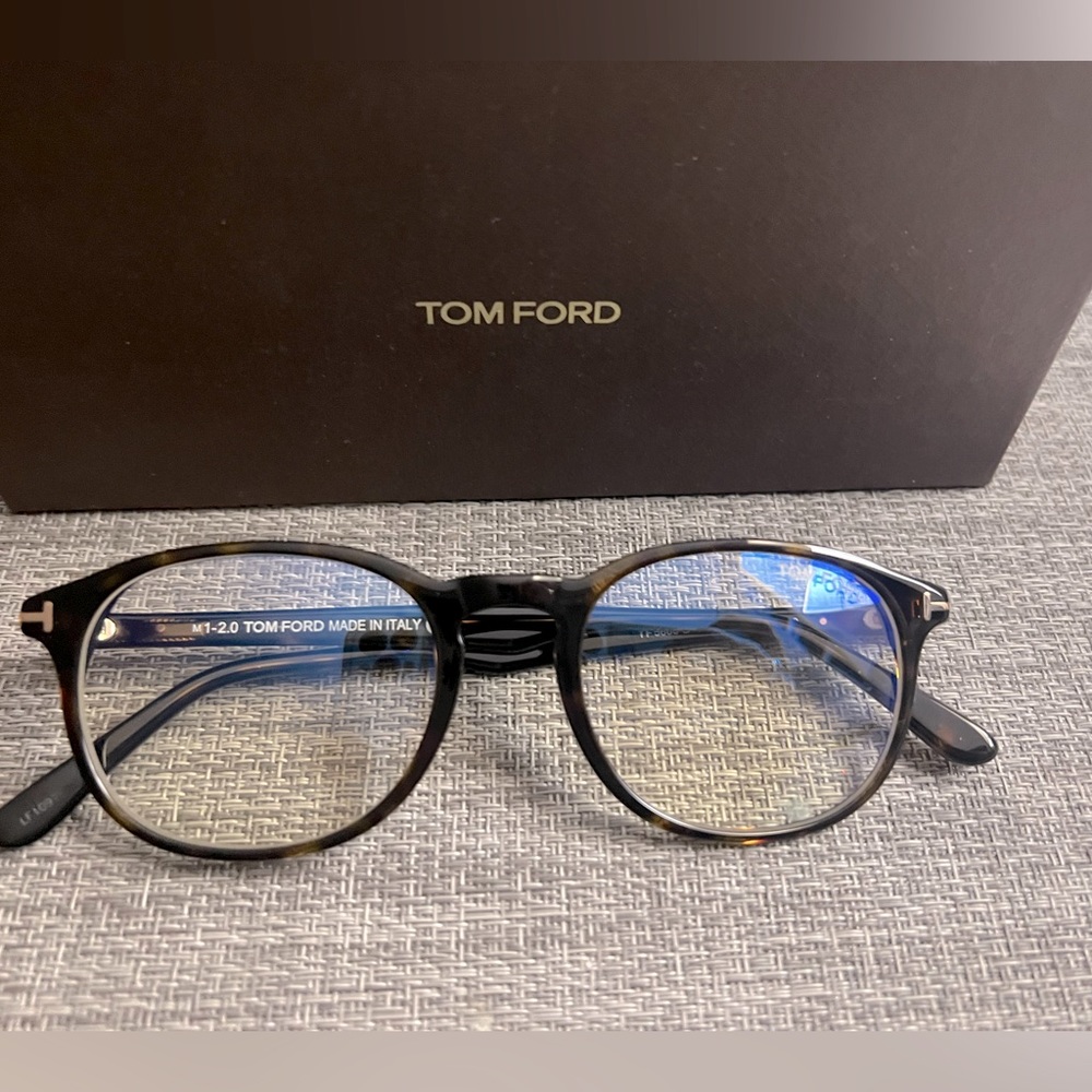 Tom Ford TF5680-B blue blocker glasses NEW!!!